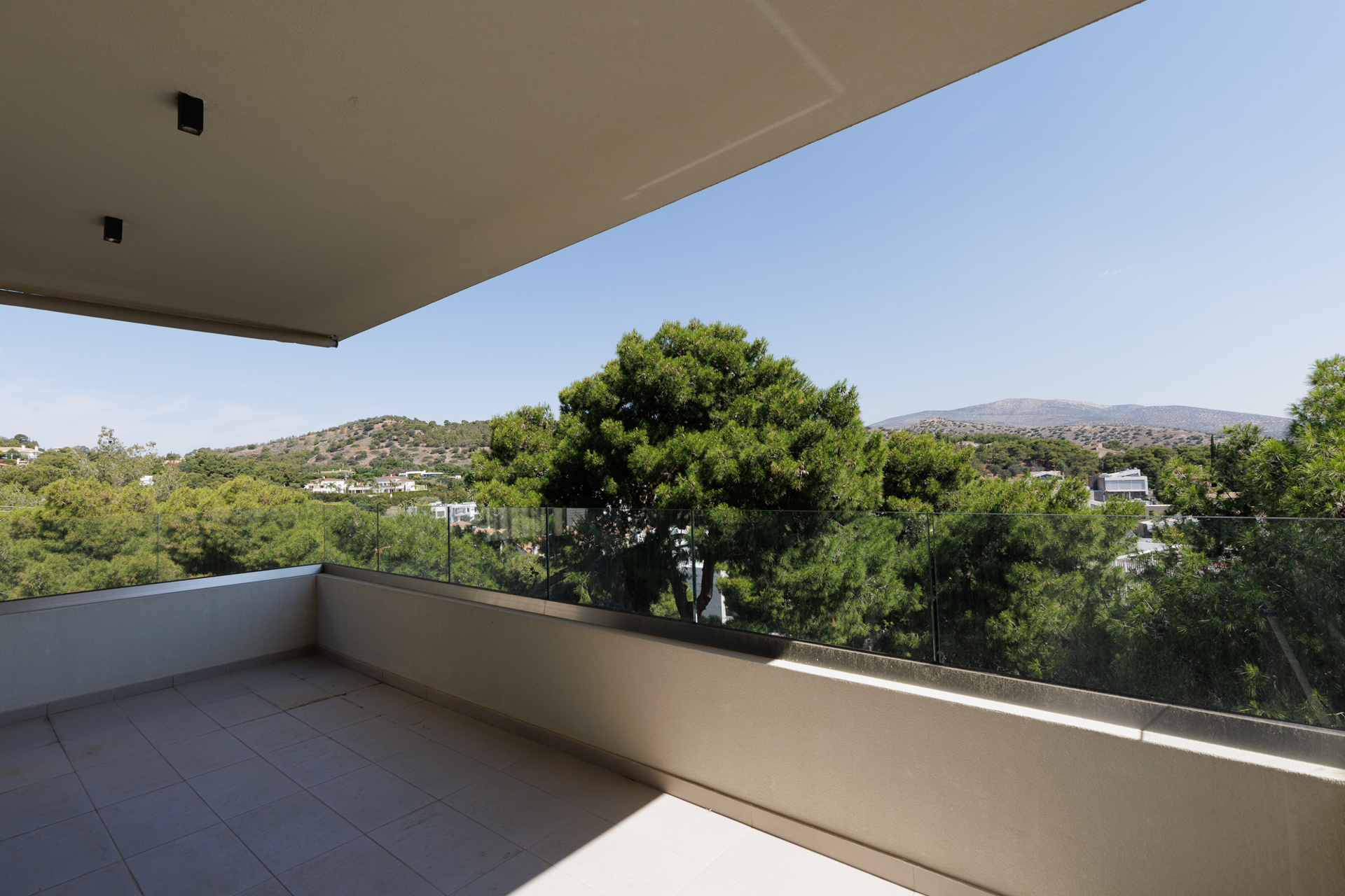 von_poll_real_estate_property_1616851_image_13