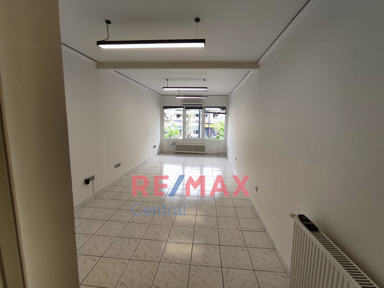 Remax Central