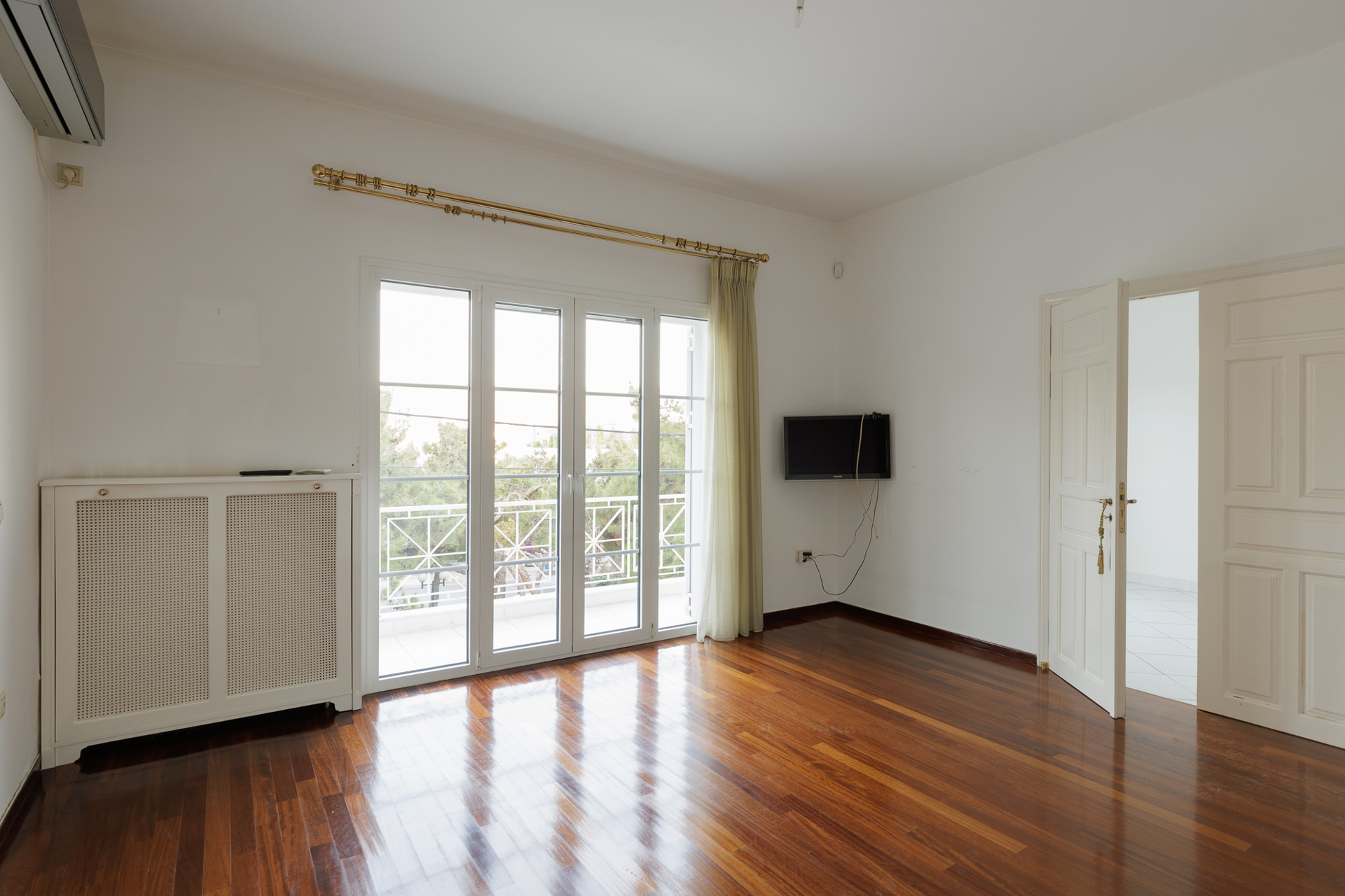 von_poll_real_estate_property_1622876_image_11