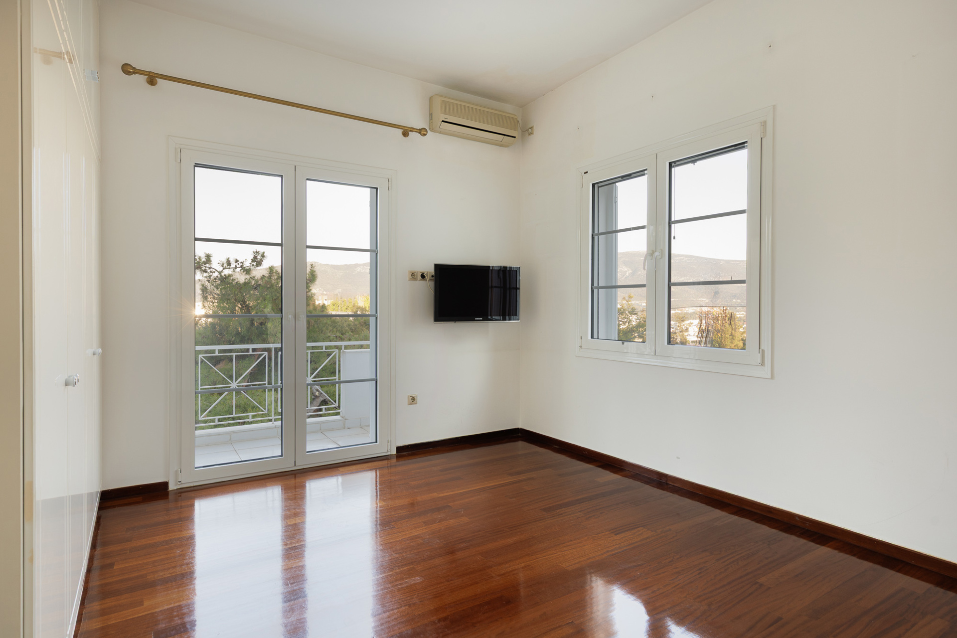 von_poll_real_estate_property_1622876_image_18