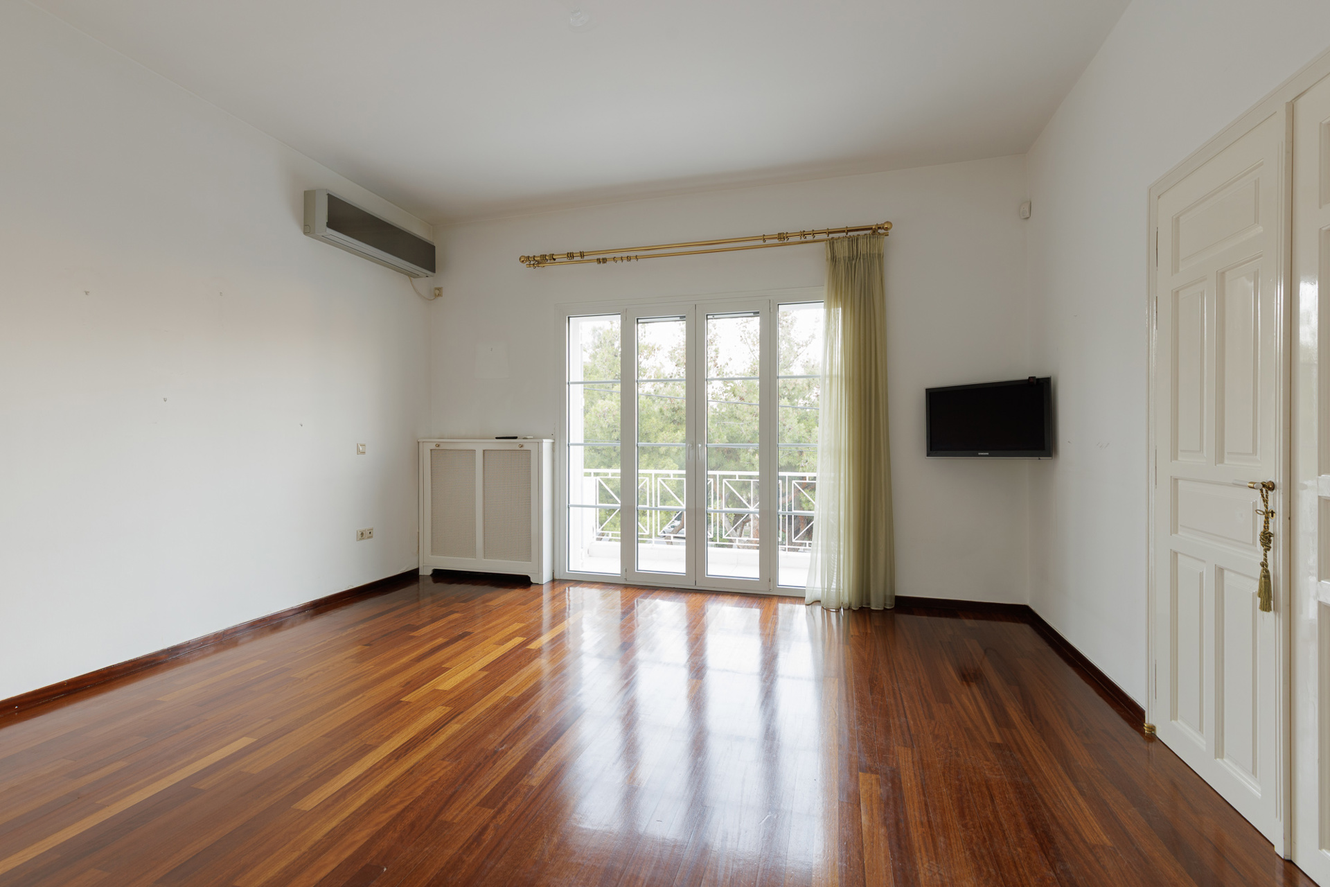 von_poll_real_estate_property_1622876_image_12