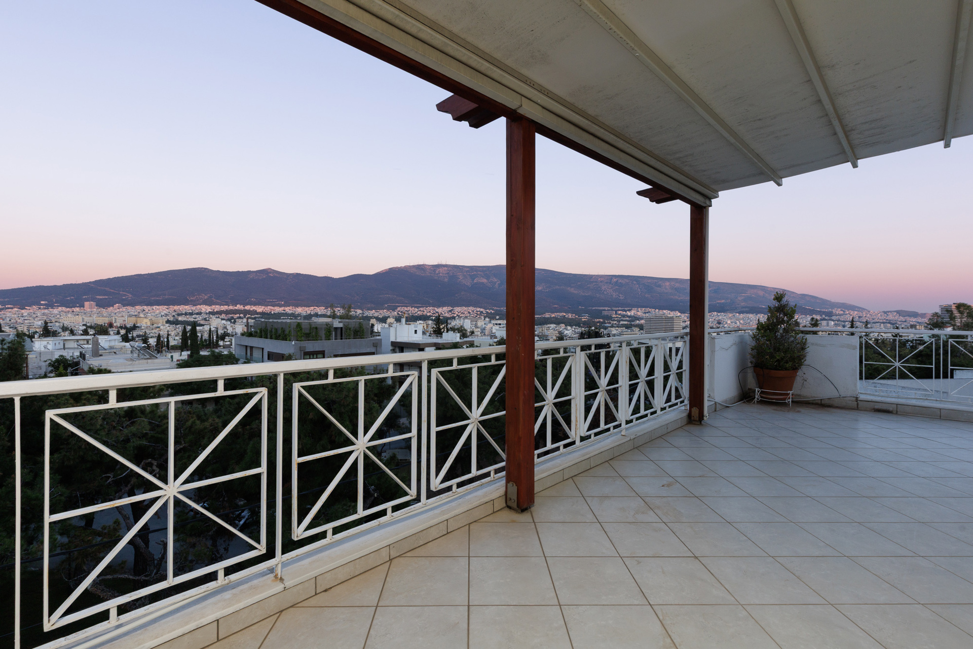 von_poll_real_estate_property_1622876_image_1