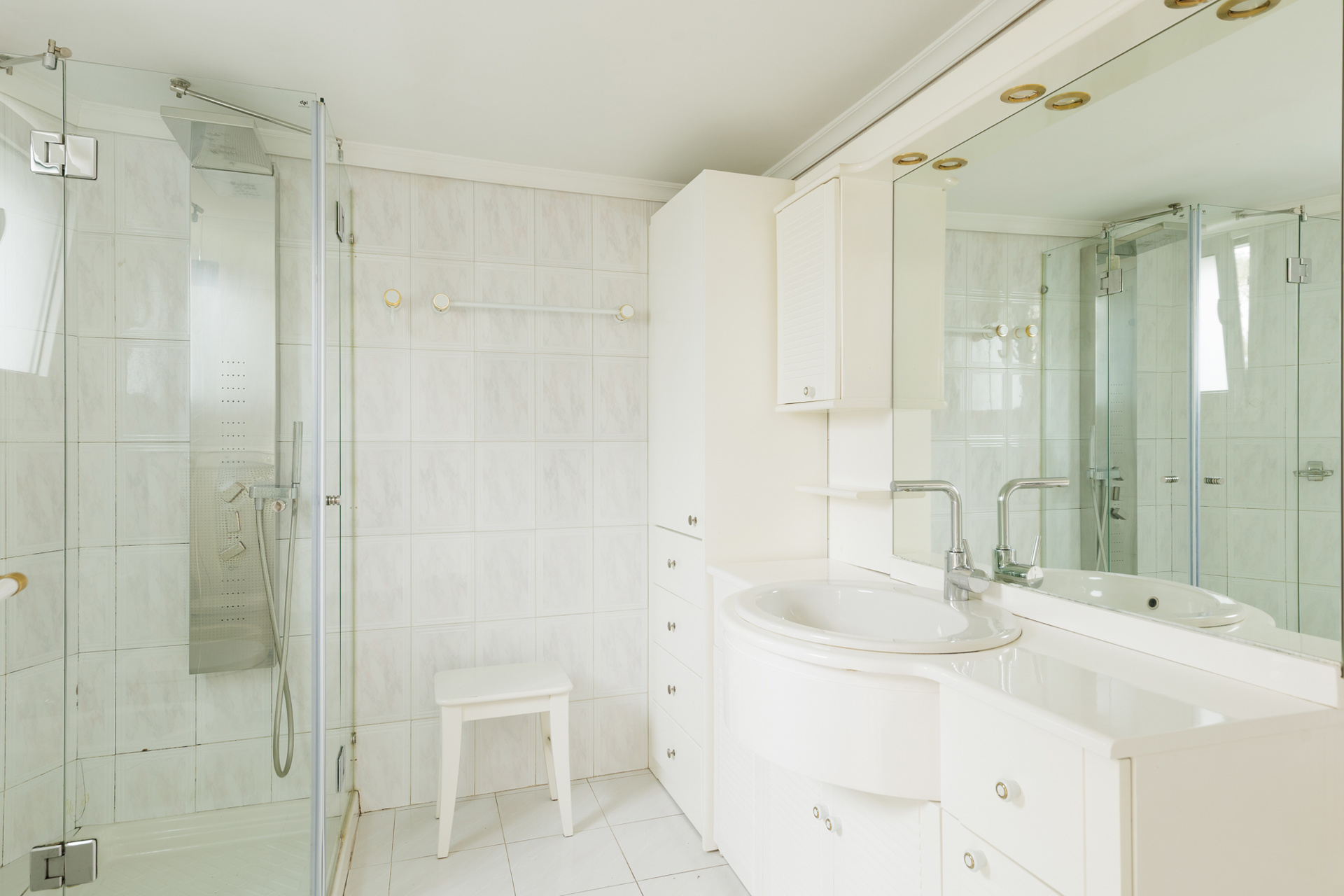 von_poll_real_estate_property_1622876_image_16