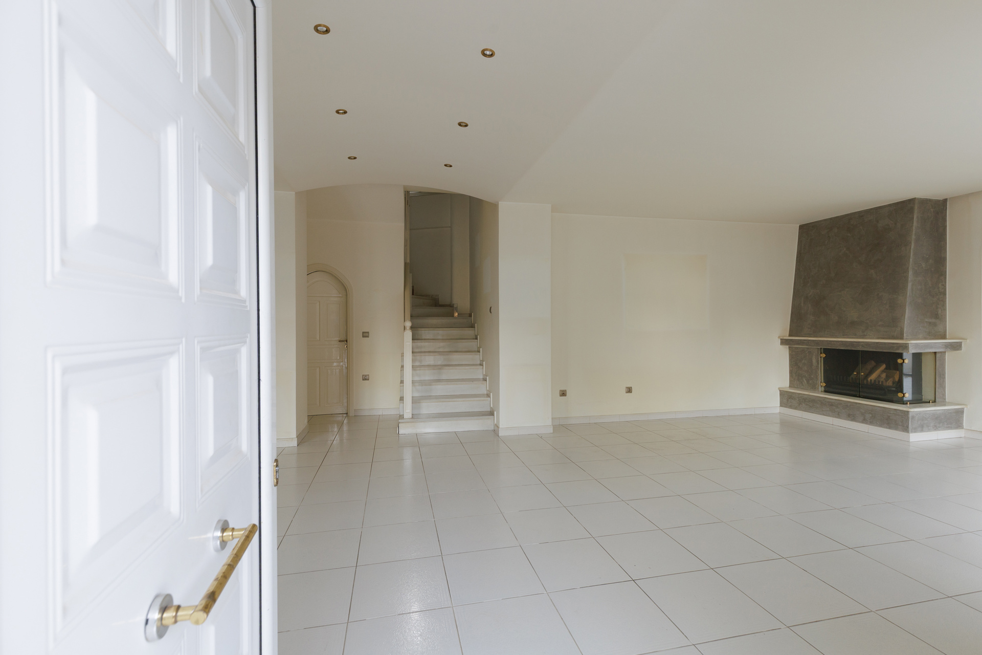 von_poll_real_estate_property_1622876_image_24