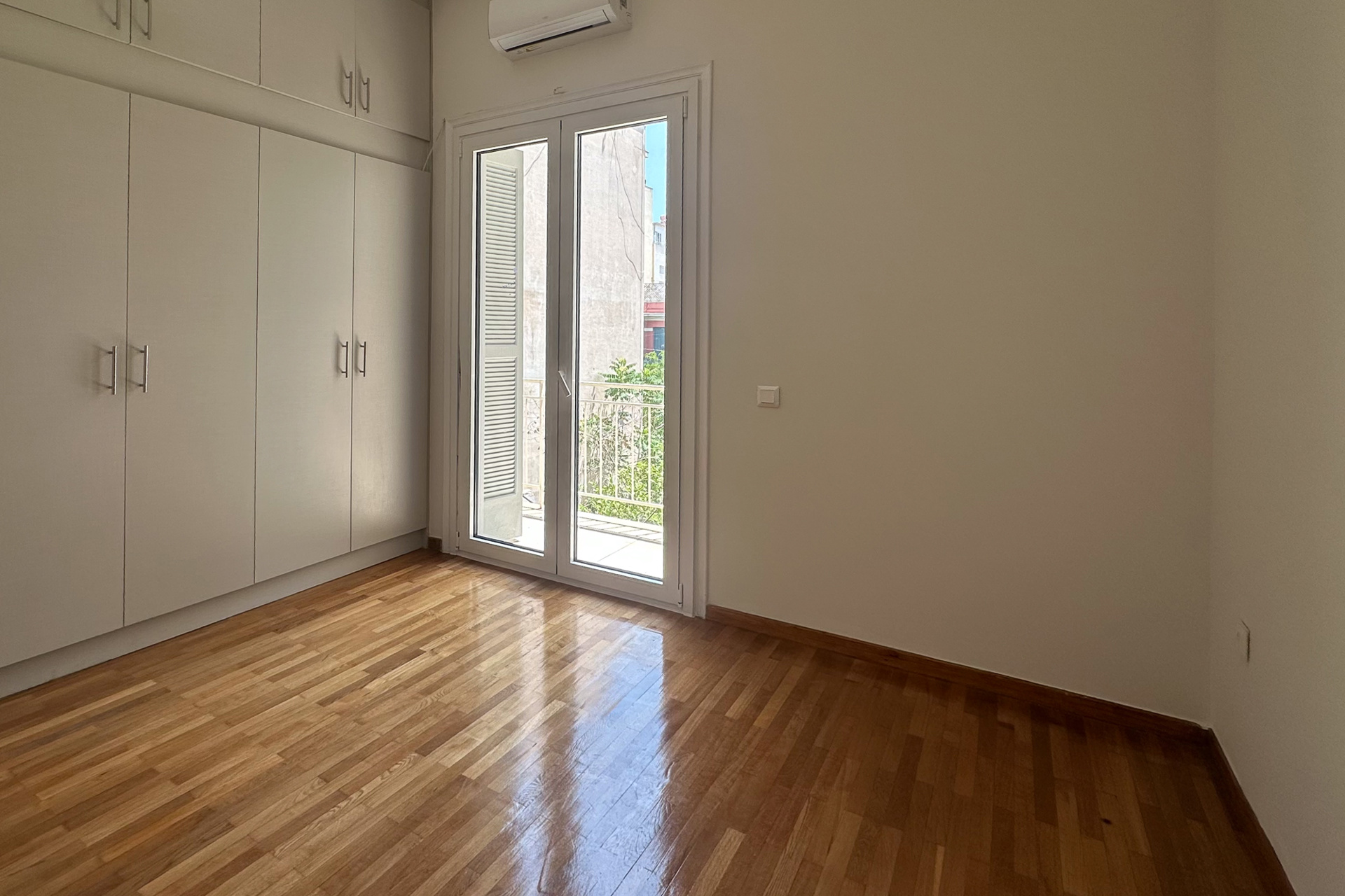 von_poll_real_estate_property_1625945_image_9