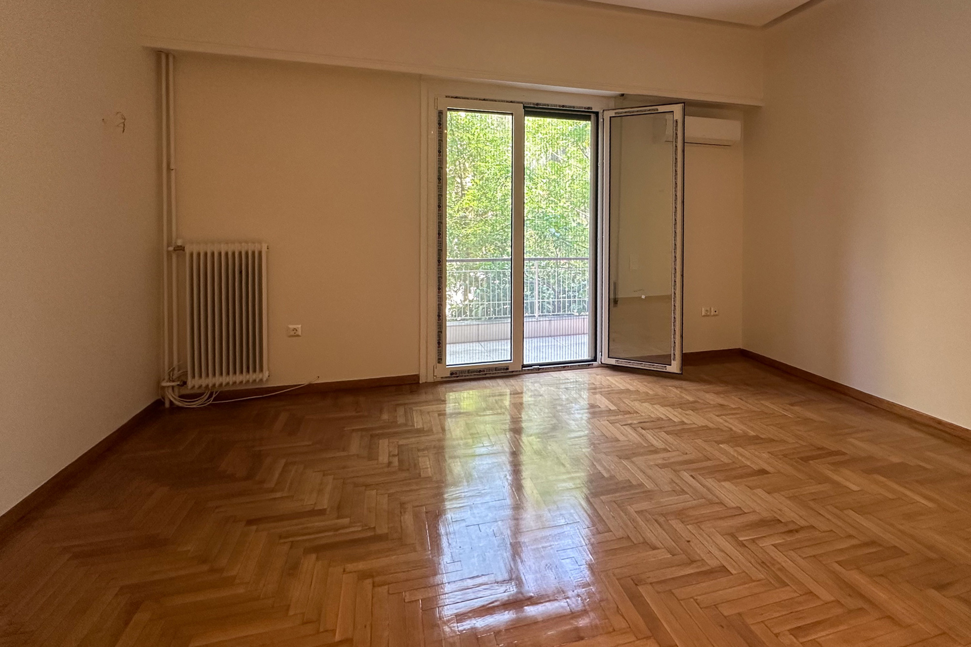 von_poll_real_estate_property_1625945_image_1