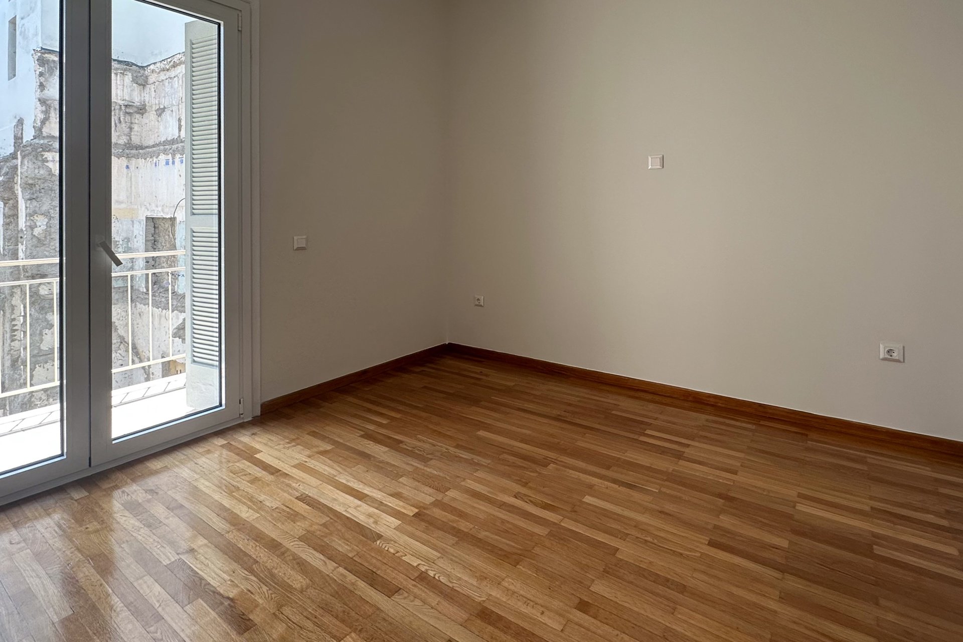 von_poll_real_estate_property_1625945_image_8
