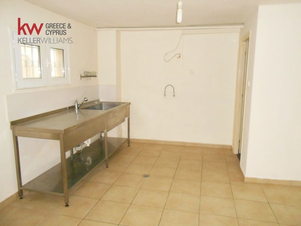 1627895 - Κατάστημα Προς Πώληση, Καρδίτσα, 55,75 τ.μ., €37.000