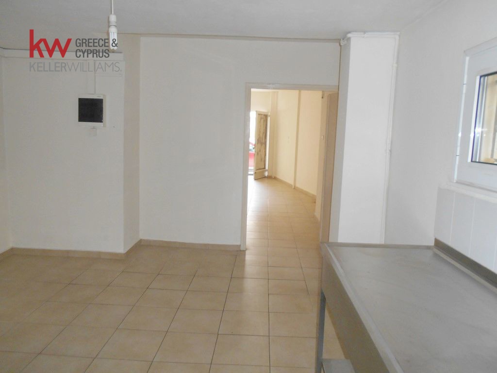 1627895 - Κατάστημα Προς Πώληση, Καρδίτσα, 55,75 τ.μ., €37.000