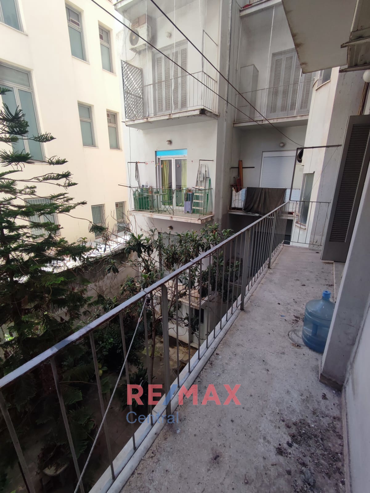 Remax Central