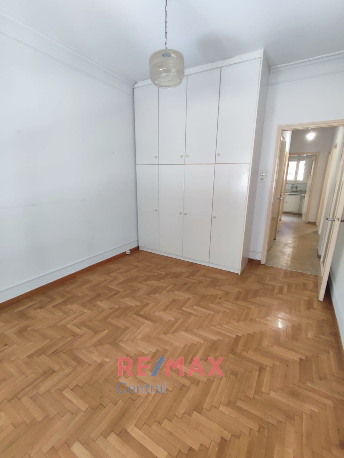 Remax Central