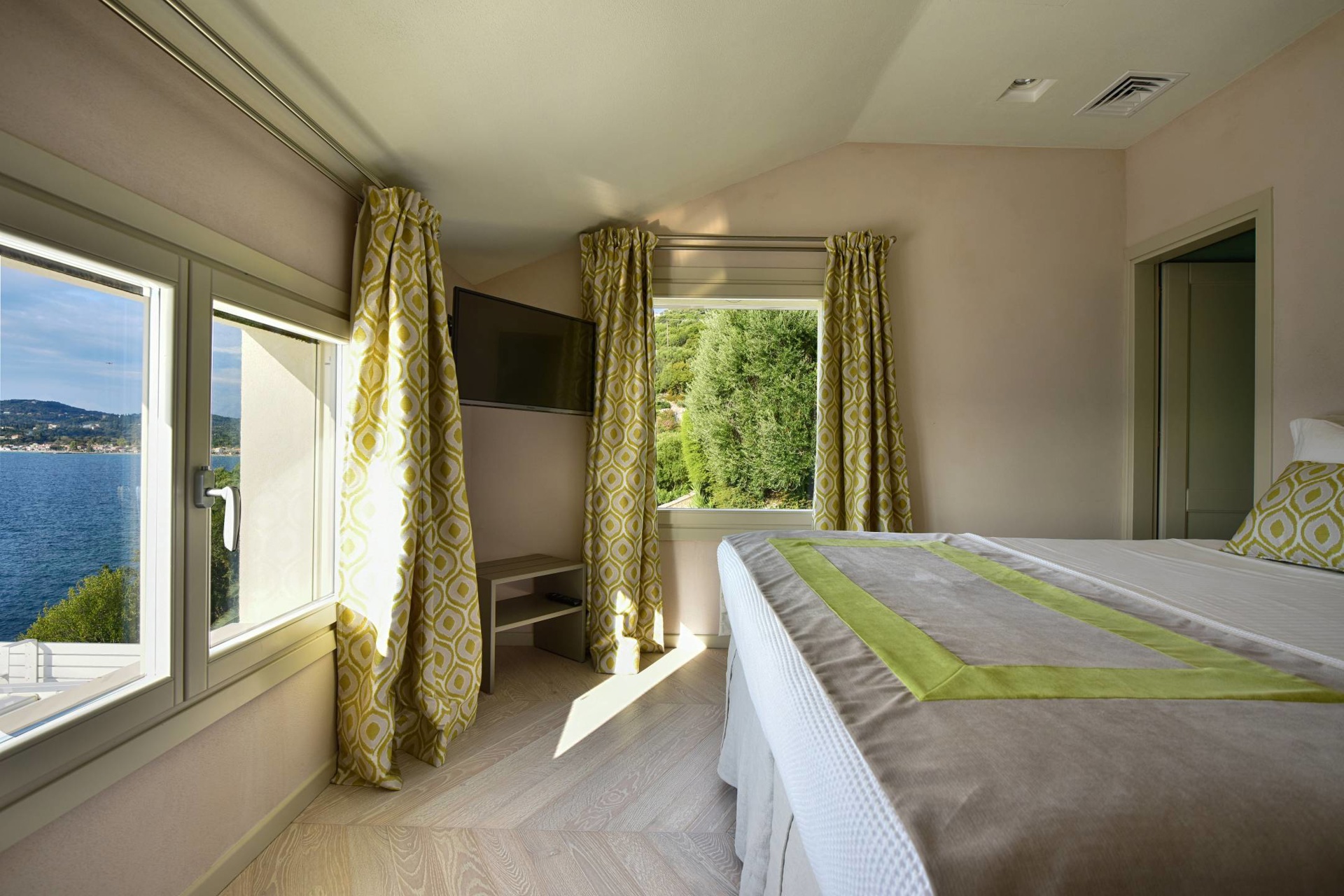 von_poll_real_estate_property_1633307_image_24