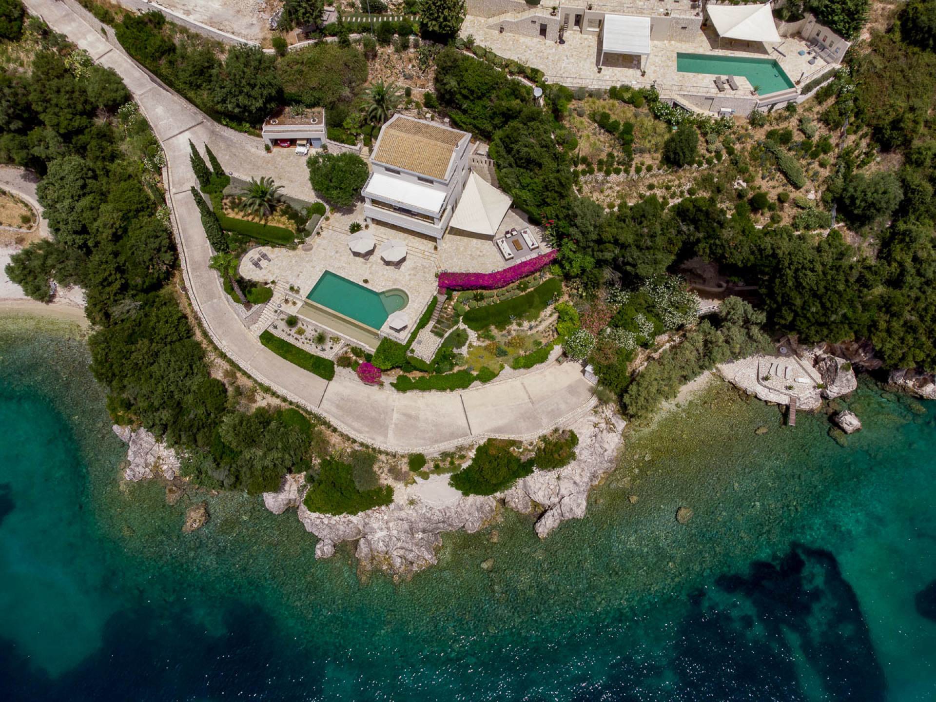 von_poll_real_estate_property_1633307_image_0