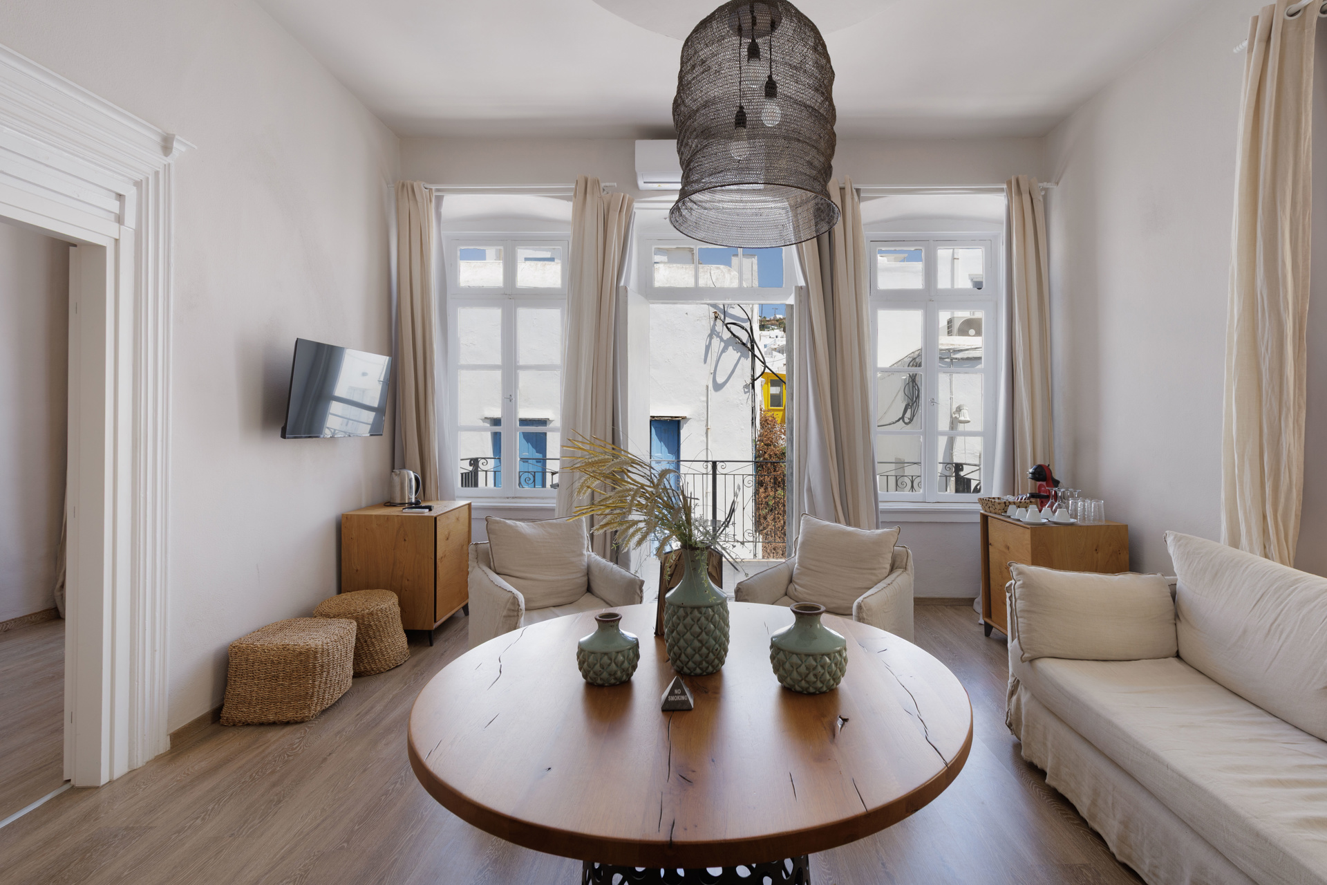 von_poll_real_estate_property_1654663_image_0