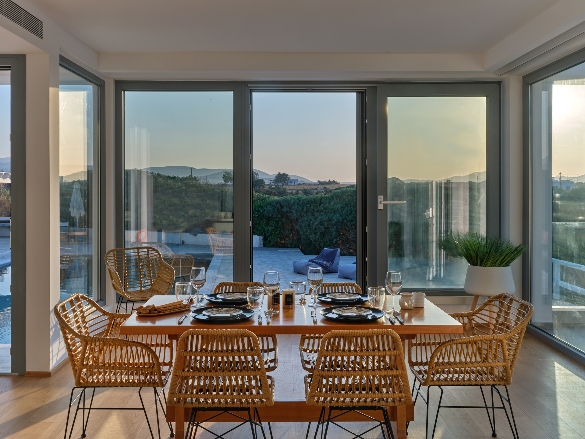 von_poll_real_estate_property_1674853_image_5