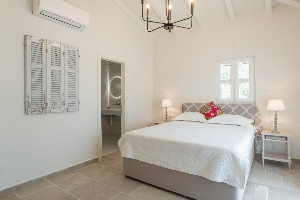 von_poll_real_estate_property_1677744_image_16