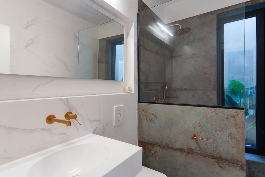 von_poll_real_estate_property_1677744_image_22