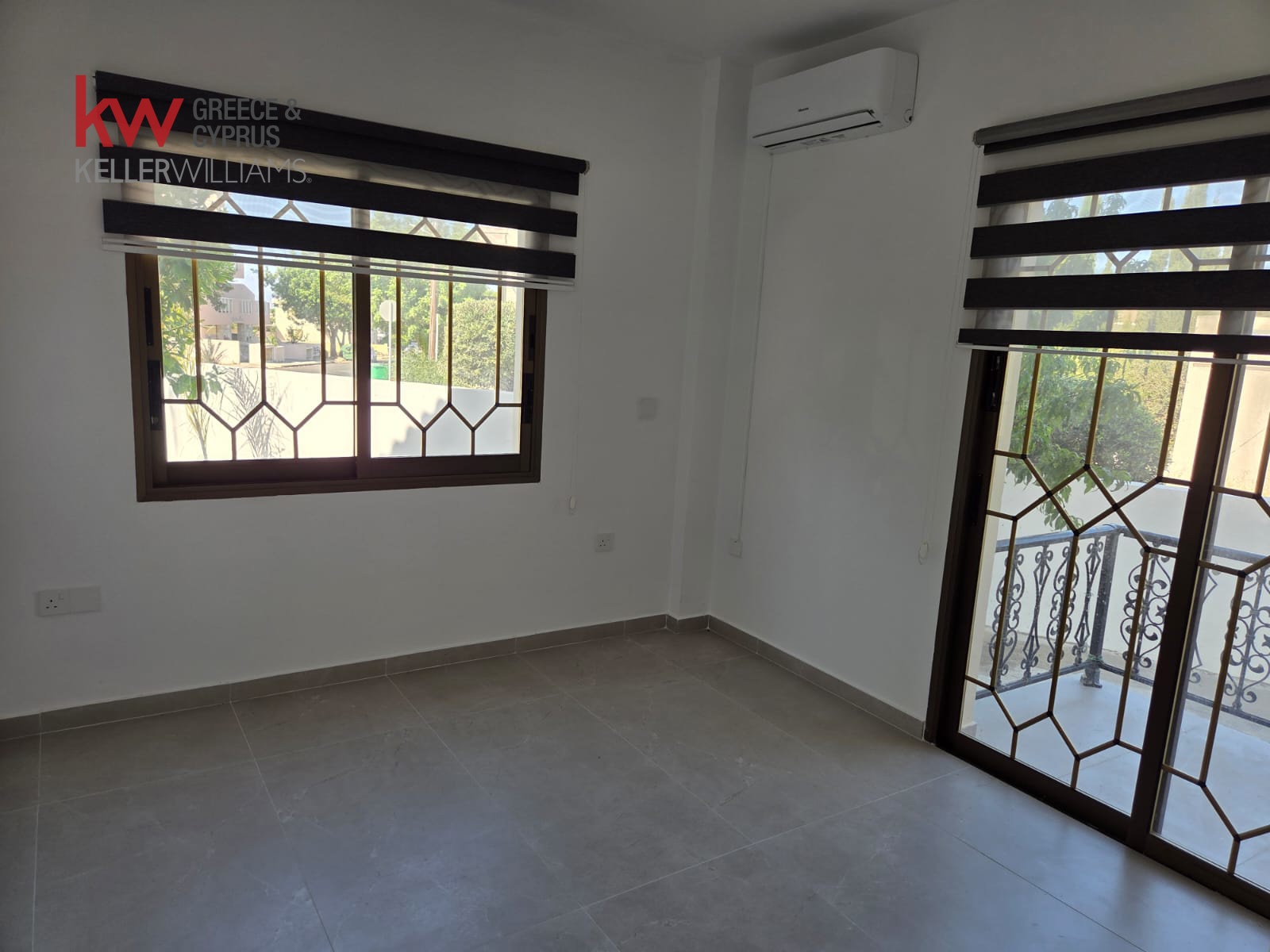 Semi-detached for rent