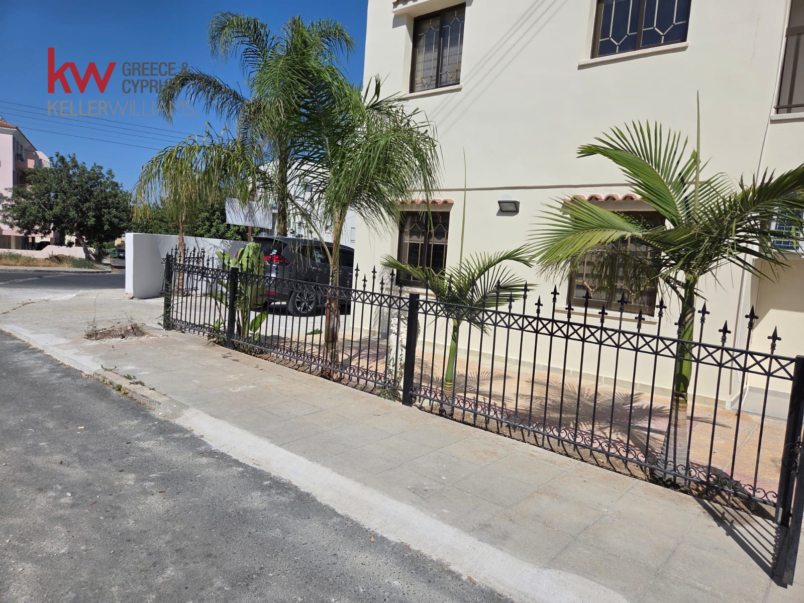Semi-detached for rent