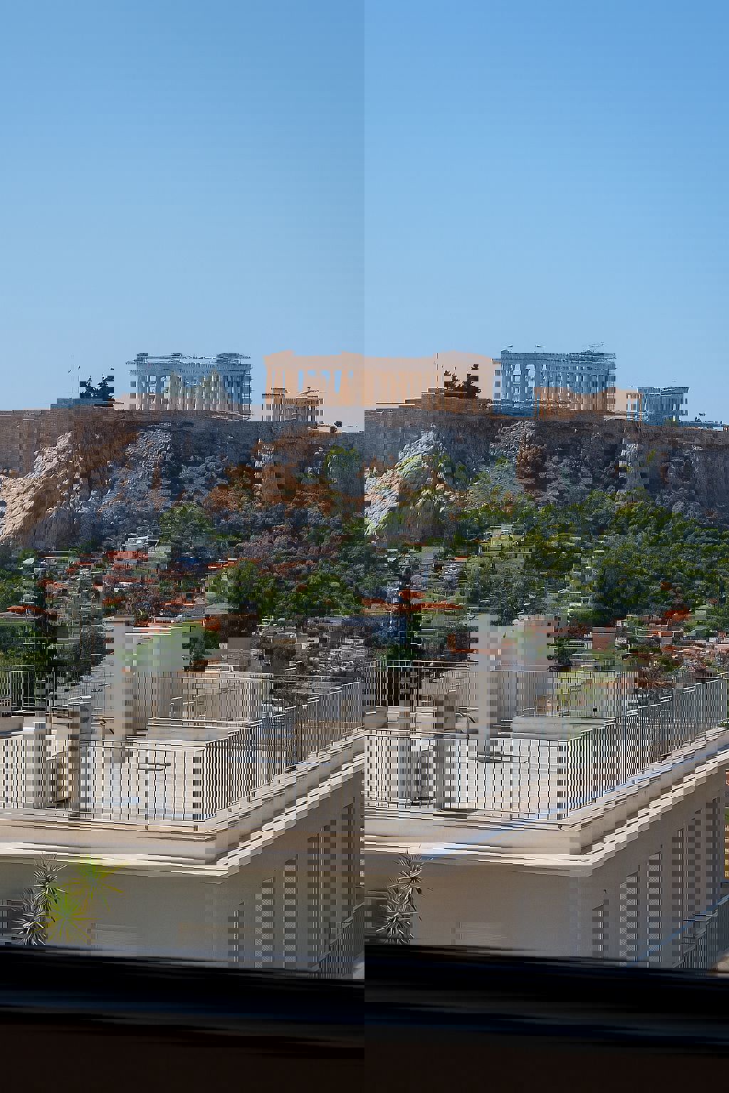 von_poll_real_estate_property_1681386_image_0