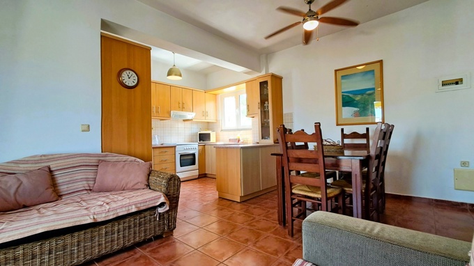 3 Level Town House with Pool Access and Mountain Views – Just 1 Minute from the Beach in Almyrida - 8