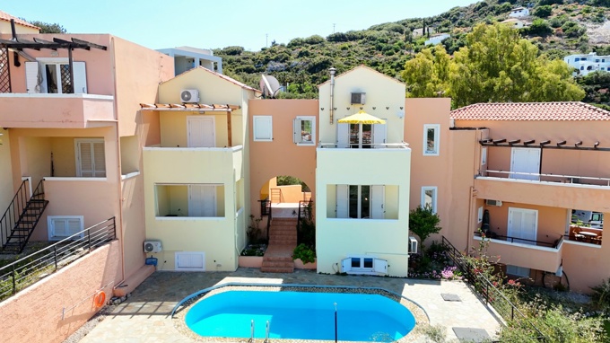 3 Level Town House with Pool Access and Mountain Views – Just 1 Minute from the Beach in Almyrida - 2