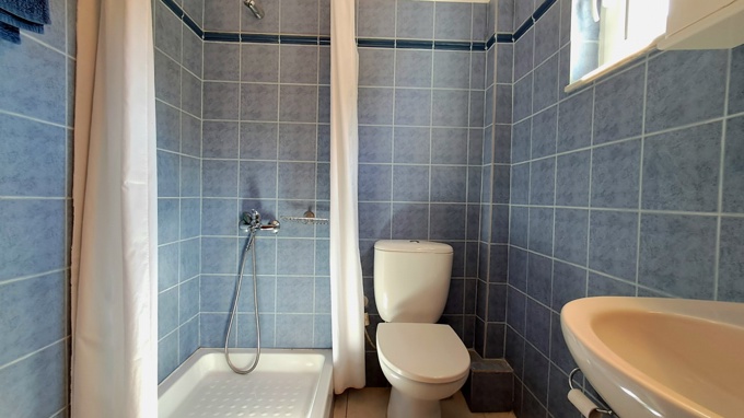 3 Level Town House with Pool Access and Mountain Views – Just 1 Minute from the Beach in Almyrida - 17
