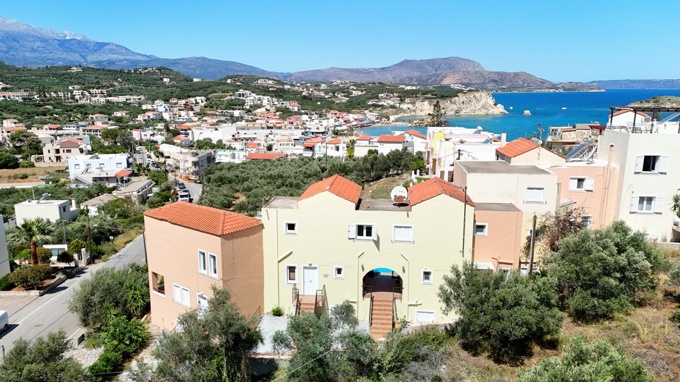 3 Level Town House with Pool Access and Mountain Views – Just 1 Minute from the Beach in Almyrida - 1