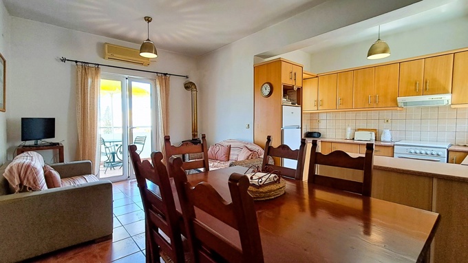 3 Level Town House with Pool Access and Mountain Views – Just 1 Minute from the Beach in Almyrida - 3