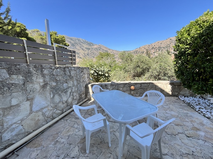 Well Designed 3 Bedroom Villa Steps from Kournas Lake - 25