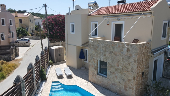 Well Designed 3 Bedroom Villa Steps from Kournas Lake - 3