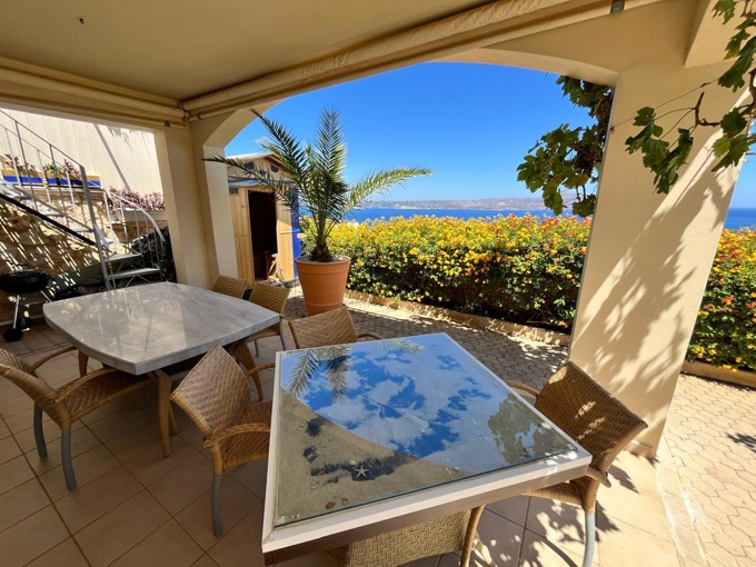 Plaka Residence with Roof Terrace & Sea Views For Sale - 16
