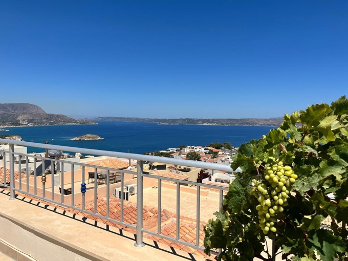 Plaka Residence with Roof Terrace & Sea Views For Sale - 25