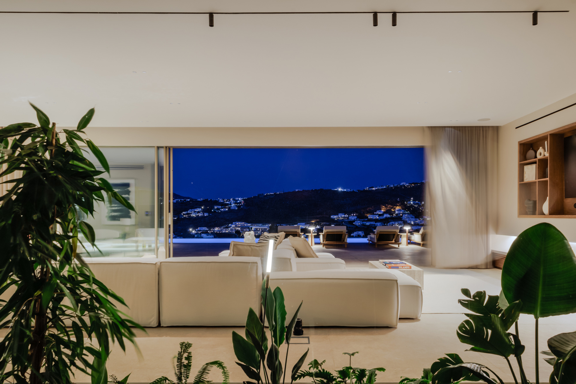 von_poll_real_estate_property_1716310_image_20