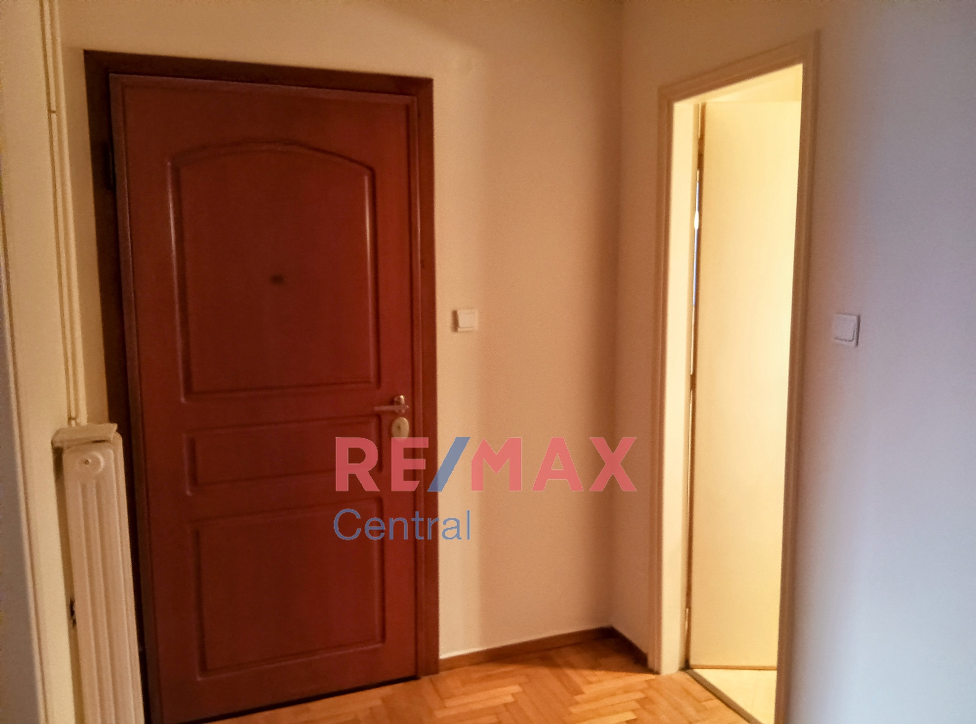 Remax Central