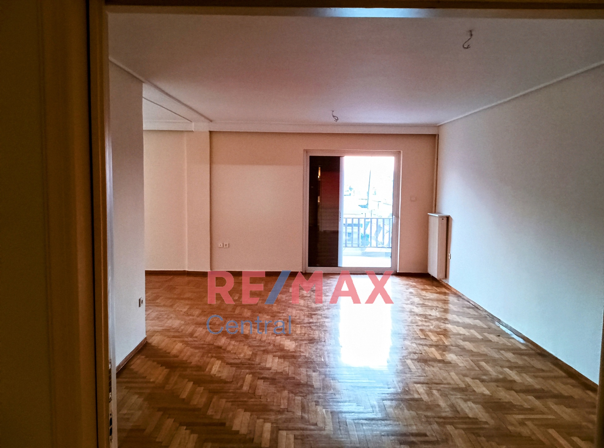 Remax Central