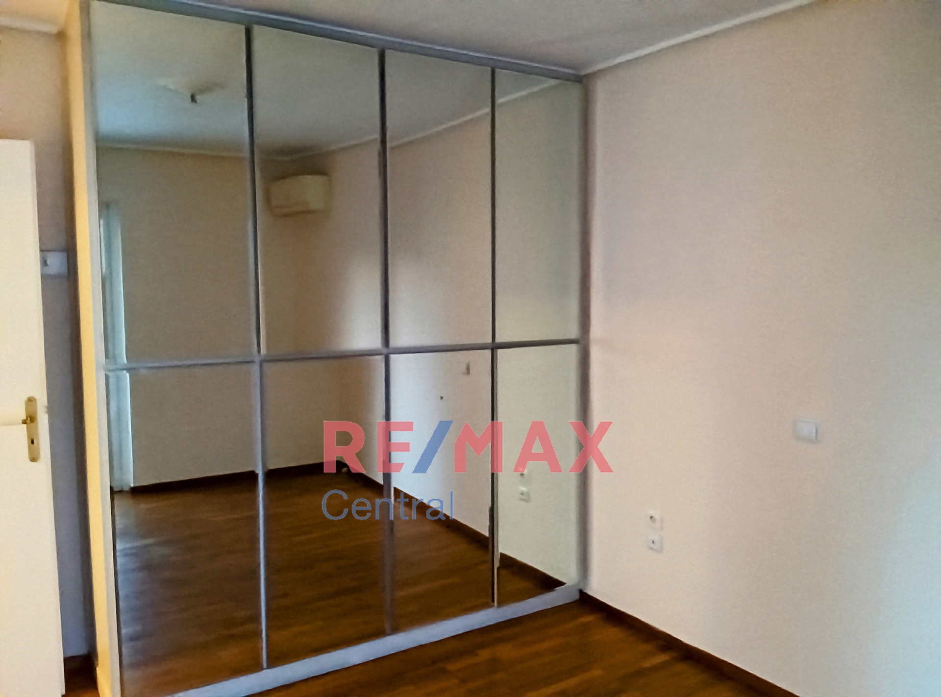 Remax Central