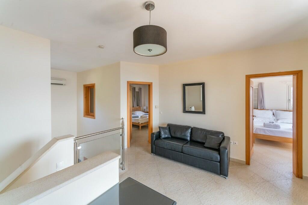 von_poll_real_estate_property_1718062_image_17