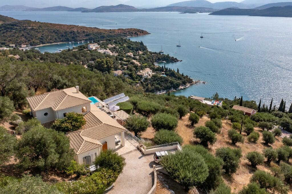 von_poll_real_estate_property_1718062_image_0