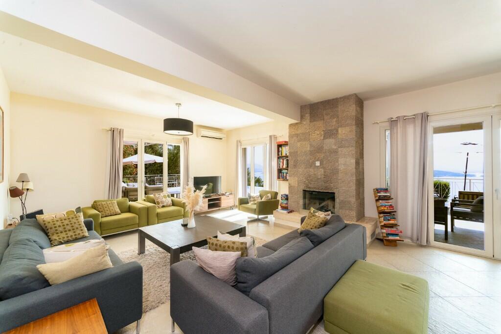 von_poll_real_estate_property_1718062_image_8