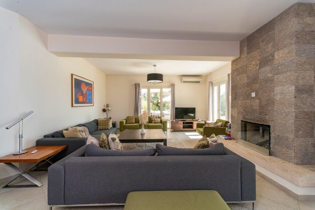 von_poll_real_estate_property_1718062_image_11