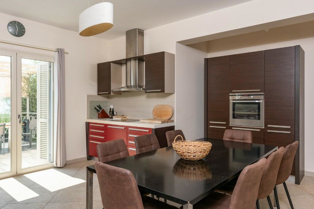 von_poll_real_estate_property_1718062_image_12