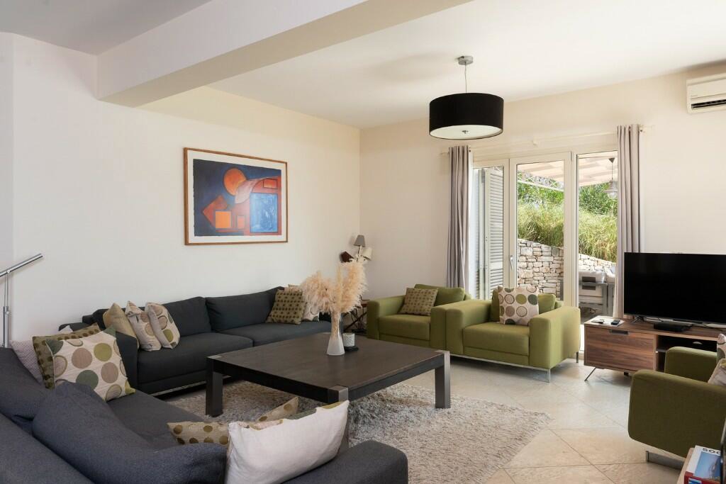 von_poll_real_estate_property_1718062_image_9