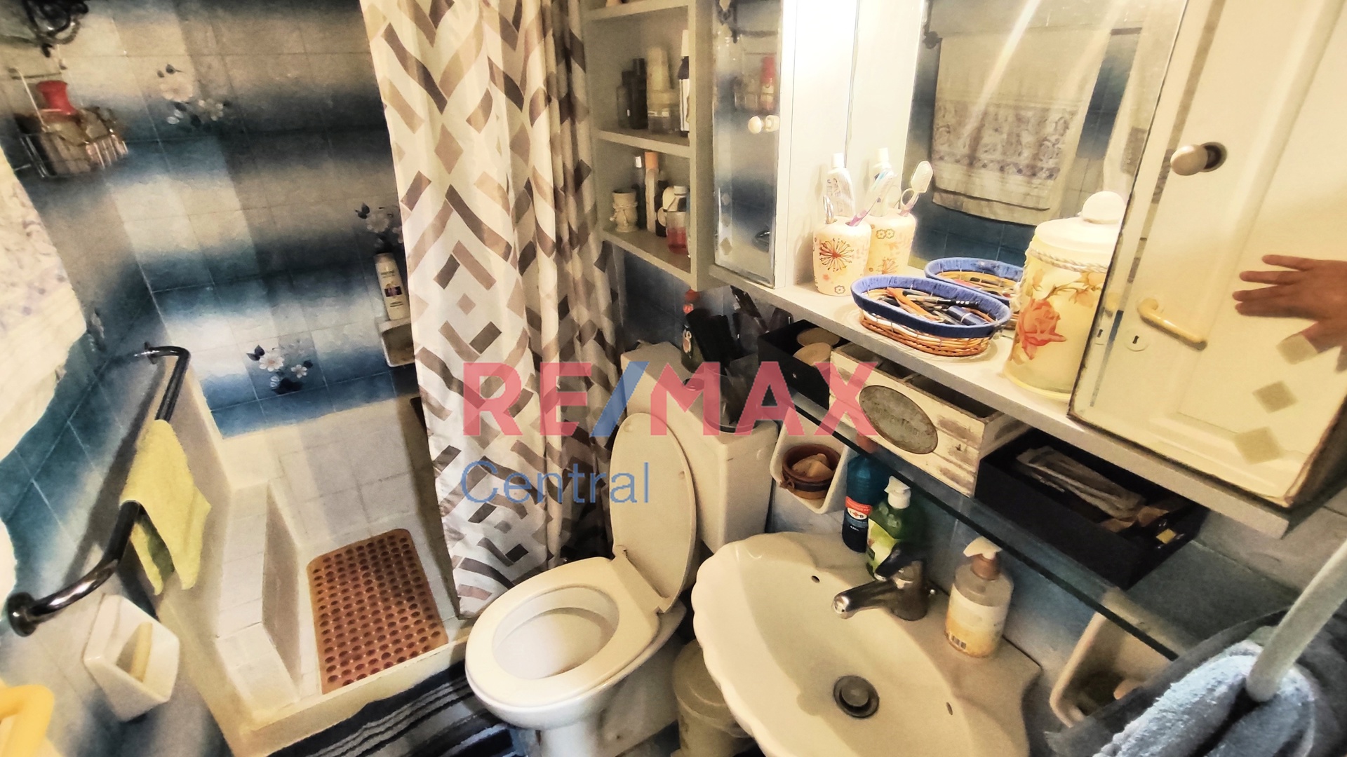 Remax Central