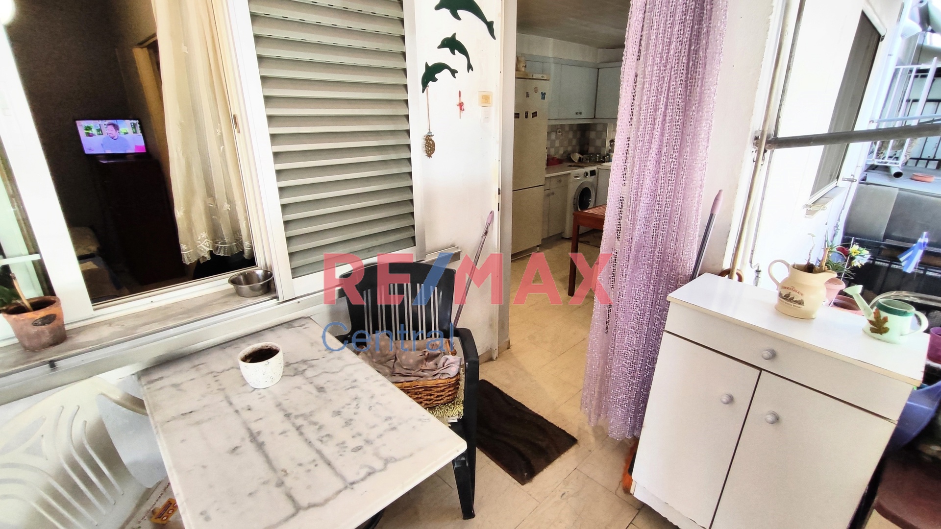 Remax Central