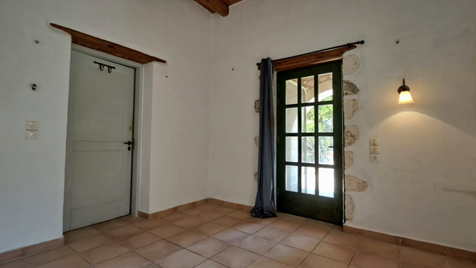 Traditional 2 Bedroom Stone Villa with Garden and Expansion Potential in Vamos, Crete - 13