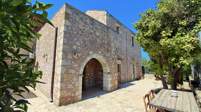 Traditional 2 Bedroom Stone Villa with Garden and Expansion Potential in Vamos, Crete - 10