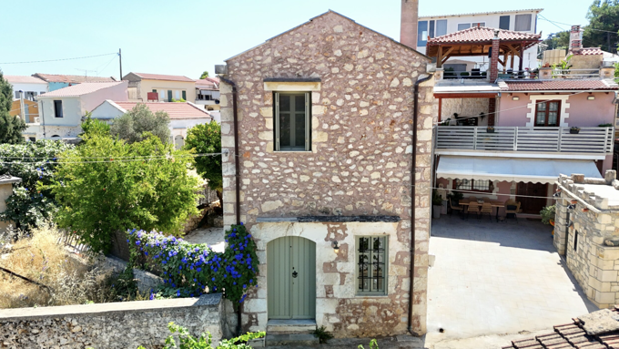 Traditional 2 Bedroom Stone Villa with Garden and Expansion Potential in Vamos, Crete - 2