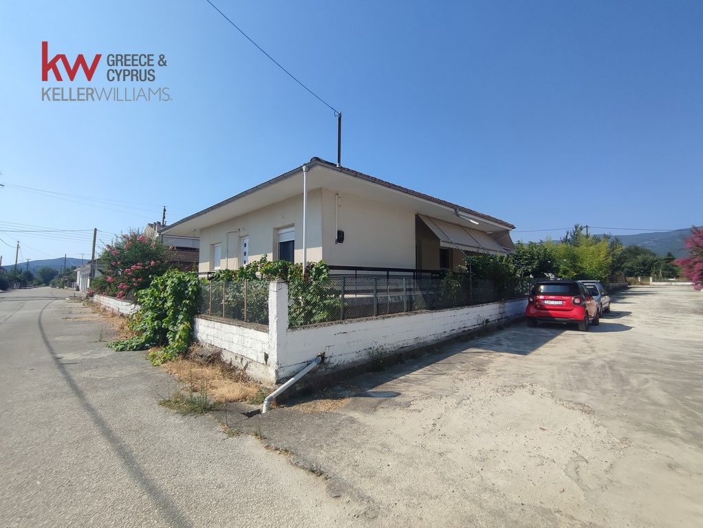 1756398 - Μονοκατοικία Προς Ενοικίαση, Μητρόπολη, 101 τ.μ., €400