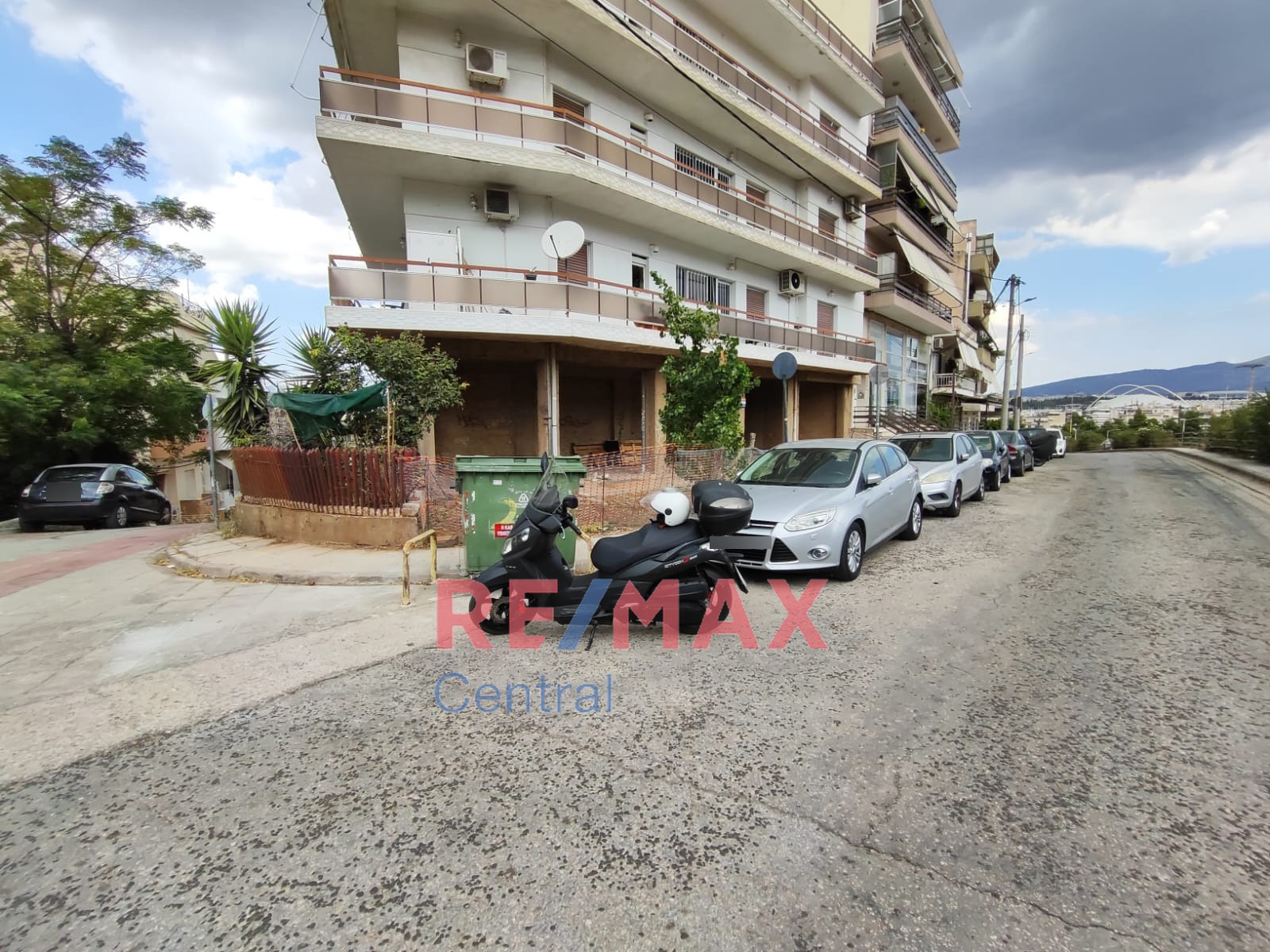 Remax Central